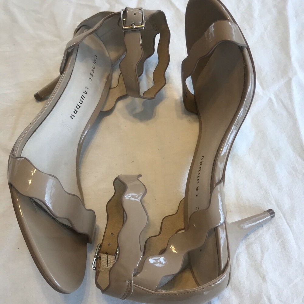 Chinese Laundry 9M Patent Leather Tan 3” Heel EUC - Picture 3 of 8